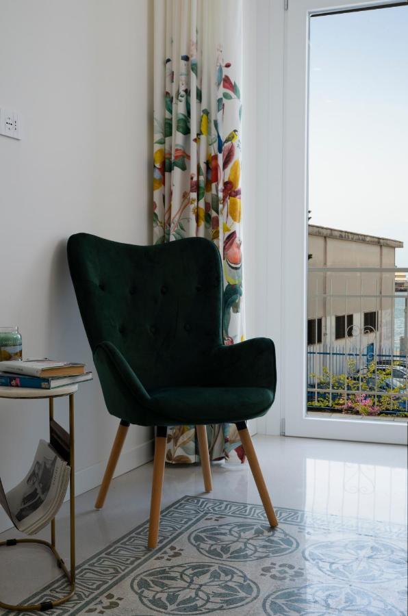 Bed and Breakfast Le Radici Castellammare di Stabia Exterior foto
